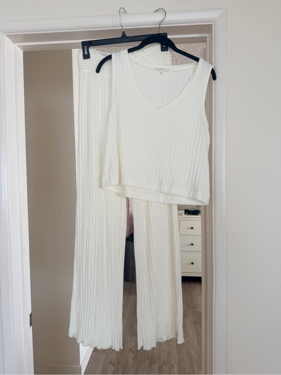 Z Supply Other - Z Supply Cream Ribbed V-Neck Tank with Wide Leg Pants